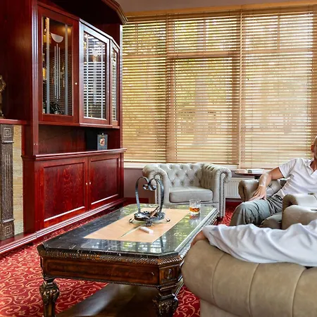 Отель Ostseehotel Im Park - Ein Rovell 4*