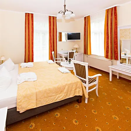 Ostseehotel Im Park - Ein Rovell 4* Херингсдорф