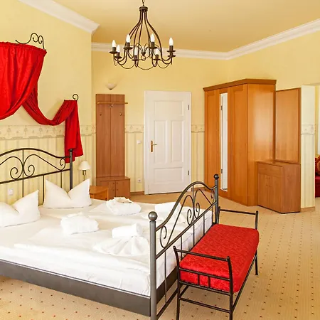 Ostseehotel Im Park - Ein Rovell Отель