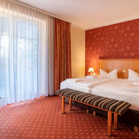 Ostseehotel Im Park - Ein Rovell Херингсдорф