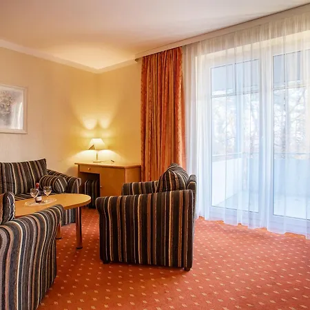Ostseehotel Im Park - Ein Rovell Отель