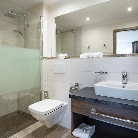 Ostseehotel Im Park - Ein Rovell Херингсдорф