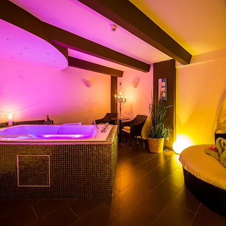 Отель Ostseehotel Im Park - Ein Rovell