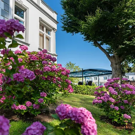 Ostseehotel Im Park - Ein Rovell 4* Херингсдорф