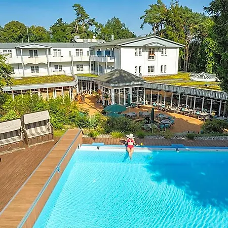 Hotel Ostseehotel Im Park - Ein Rovell 4*