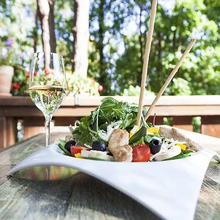 Ostseehotel Im Park - Ein Rovell Отель 4*