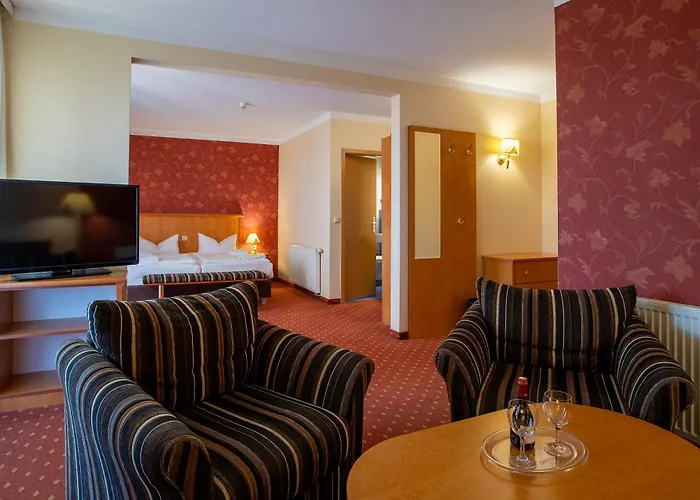 Отель Ostseehotel Im Park - Ein Rovell 4*