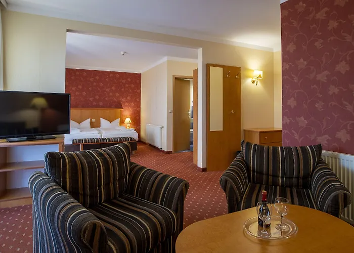 Отель Ostseehotel Im Park - Ein Rovell