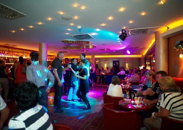 Отель Ostseehotel Im Park - Ein Rovell